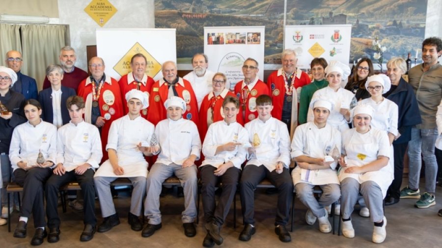 In Alba Accademia Alberghiera il concorso LA TRADIZIONE IN TAVOLA della  Confraternita del Bollito, della Fassona e della pera Madernassa di Guarene